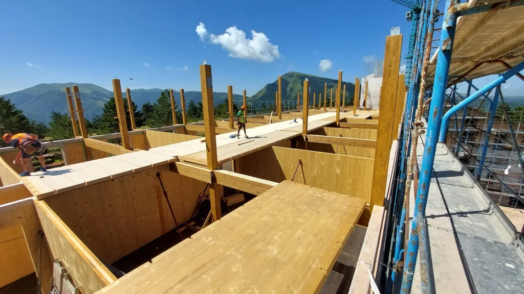 Demolizione e ricostruzione struttura alberghiera
