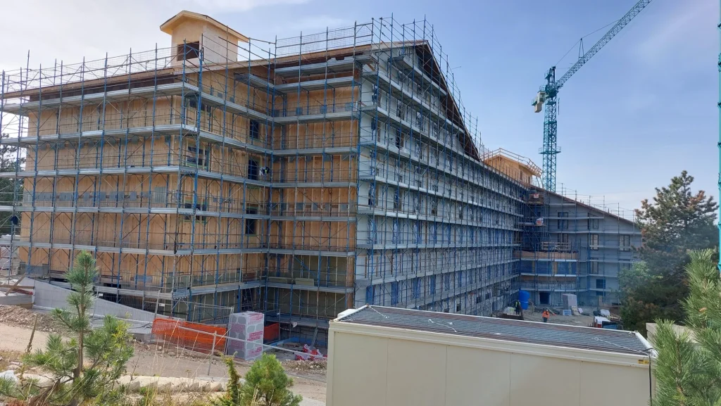 Demolizione e ricostruzione struttura alberghiera